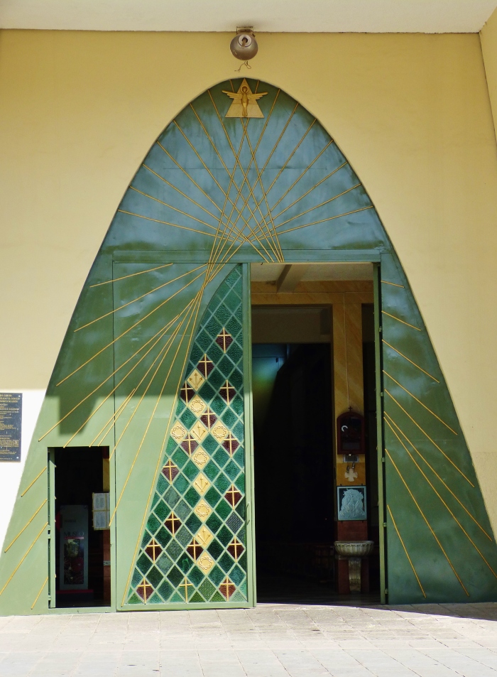 Basilica doors in Girón--(sara's image)