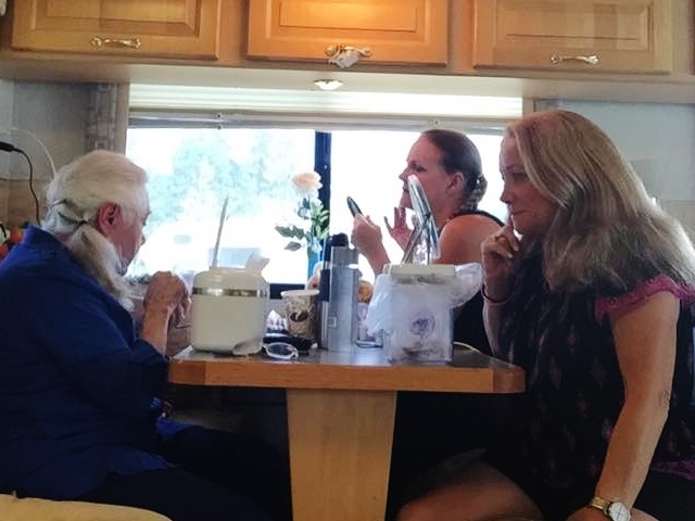 11741846_10207220519414074_537358357_n